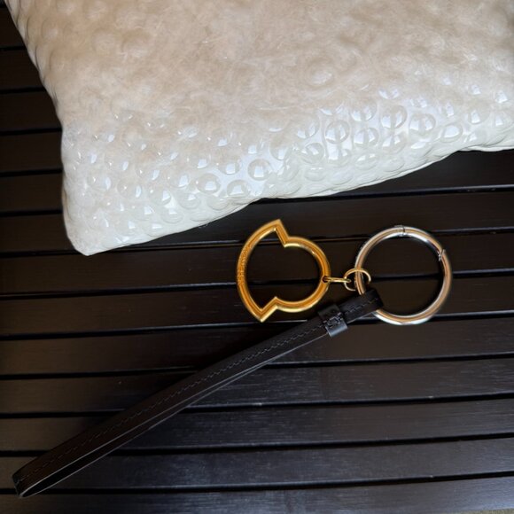 MONCLER Goose Down Padded Vanille Clutch Bag Chunky Logo Key Chain White NWOT - Picture 8 of 12